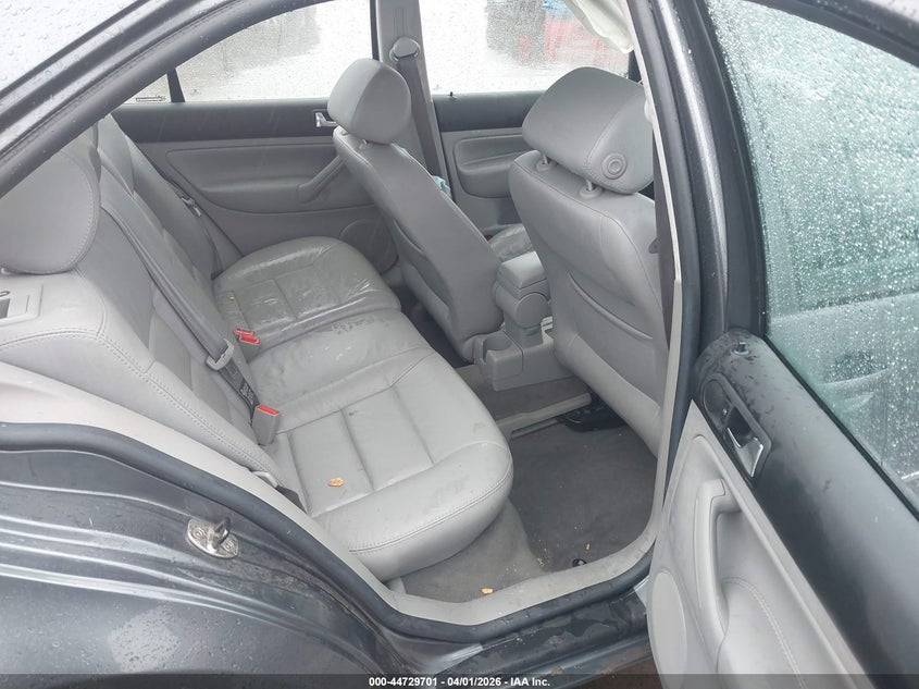 2004 Volkswagen Jetta Gls 2.0L VIN: 3VWSK69M94M004964 Lot: 44729701