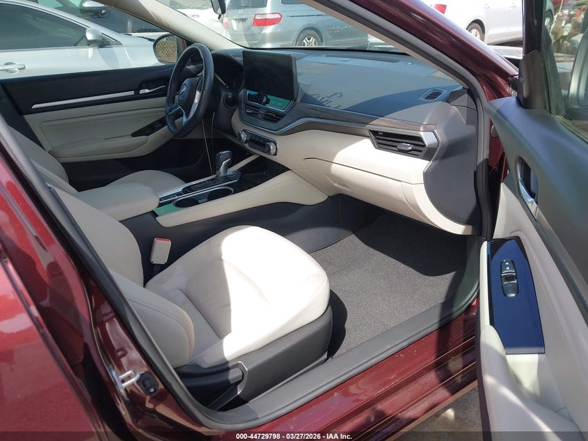 2023 Nissan Altima Sv Fwd