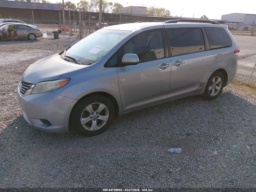2011 Toyota Sienna Le V6