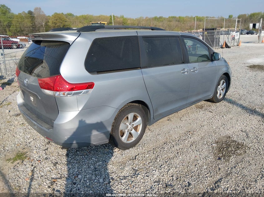 2011 Toyota Sienna Le V6