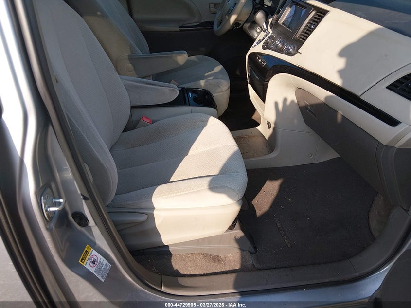 2011 Toyota Sienna Le V6