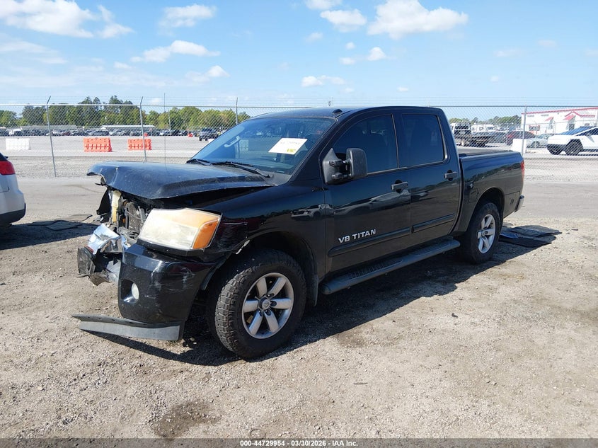 2013 Nissan Titan Sv