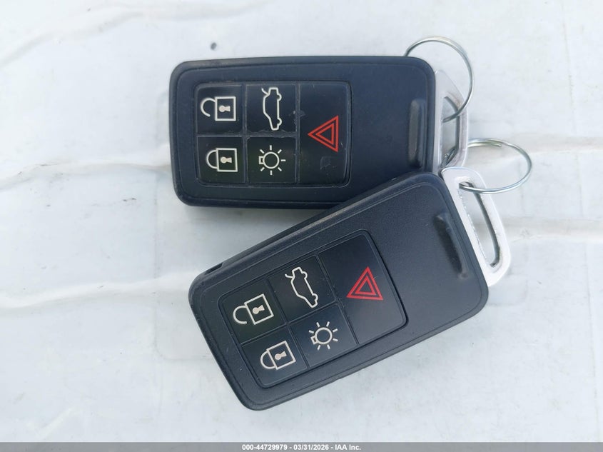 2015 Volvo S80 T5 Platinum VIN: YV140MAM6F1190491 Lot: 44729979