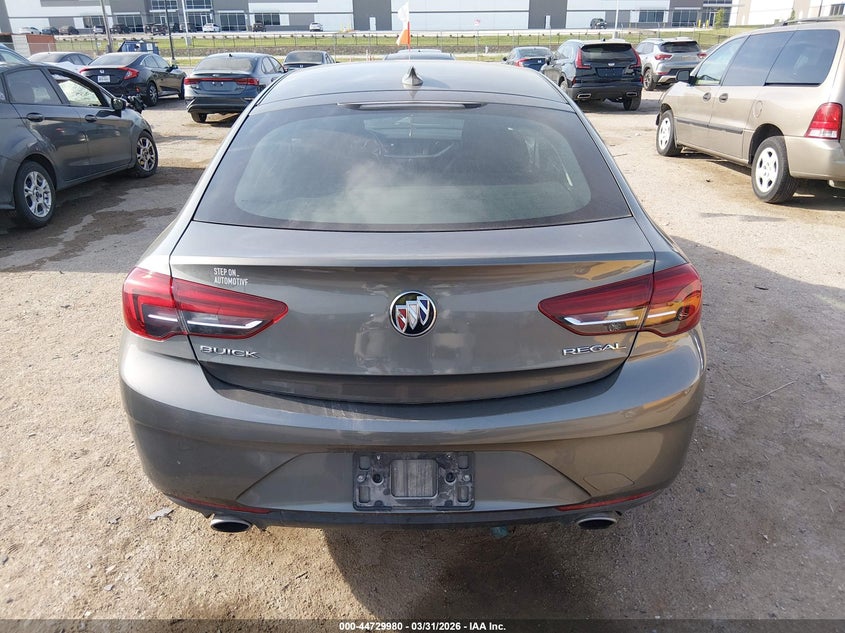 2018 Buick Regal Sportback Preferred VIN: W04GL6SX8J1109833 Lot: 44729980
