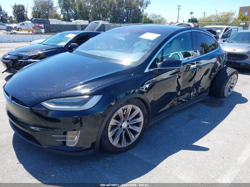 Vin: 5yjxcae25hf055739, lot: 45227194, tesla model x 100d/75d/90d 20172