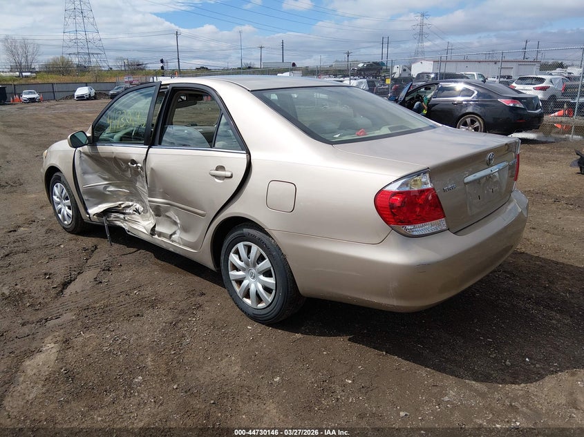 2005 Toyota Camry Le