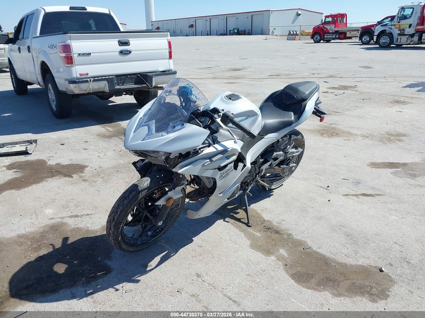 2025 KAWASAKI NINJA SPORT_BIKE 2