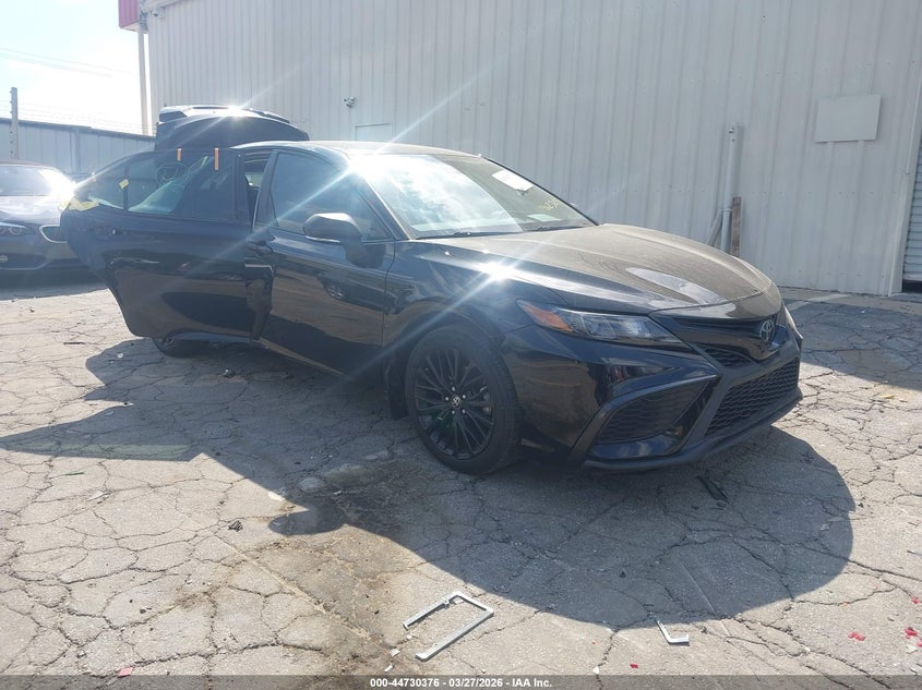 2021 Toyota Camry Se Nightshade Edition