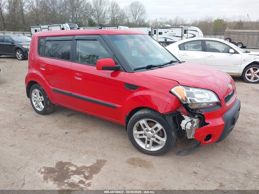 2010 Kia Soul +