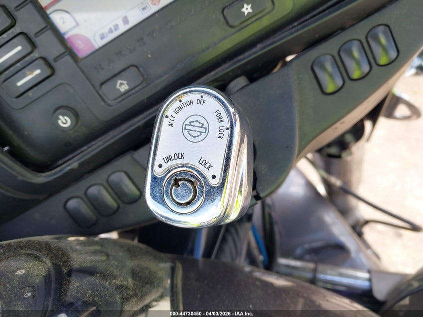 2014 Harley-Davidson Flhx Street Glide VIN: 1HD1KBM10EB696043 Lot: 44730450