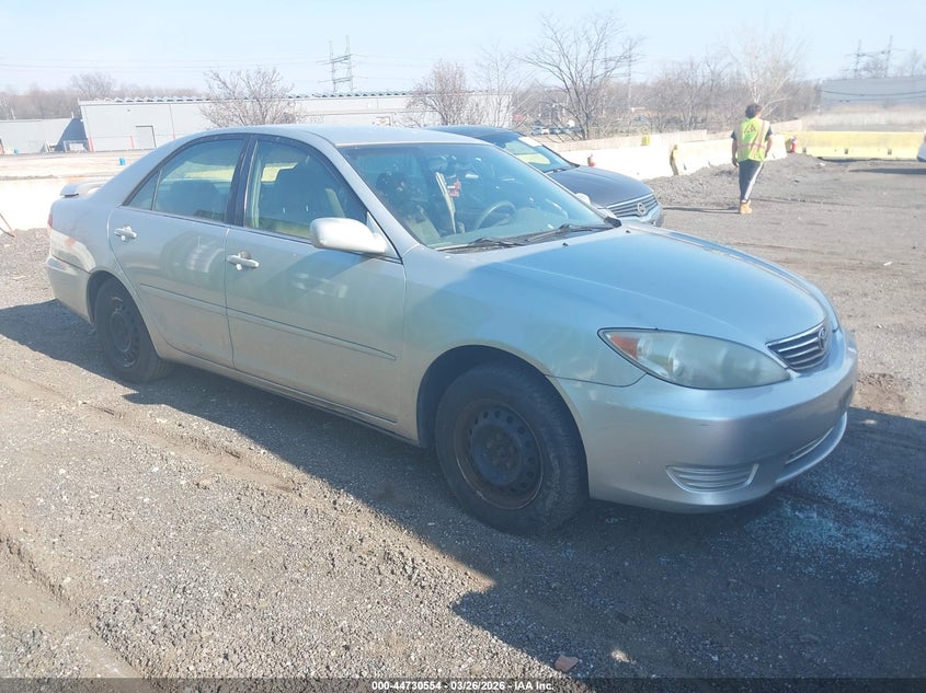 2005 Toyota Camry Le