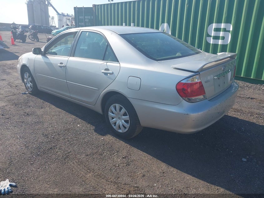 2005 Toyota Camry Le