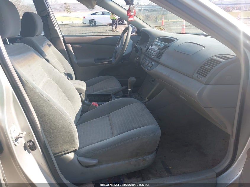 2005 Toyota Camry Le