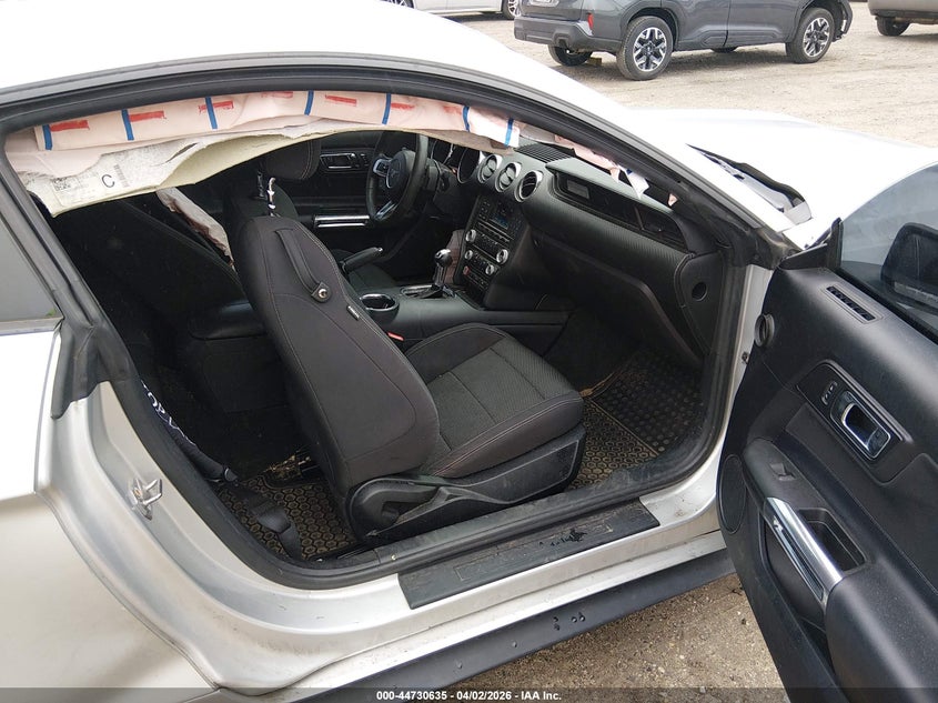 2016 Ford Mustang V6