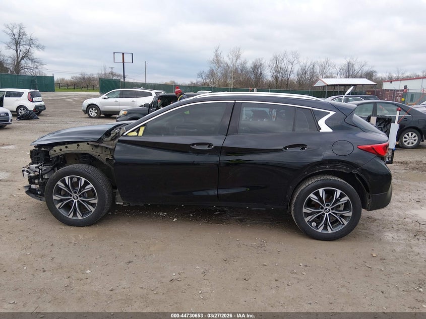 2018 Infiniti Qx30 Luxe VIN: SJKCH5CR3JA005666 Lot: 44730653