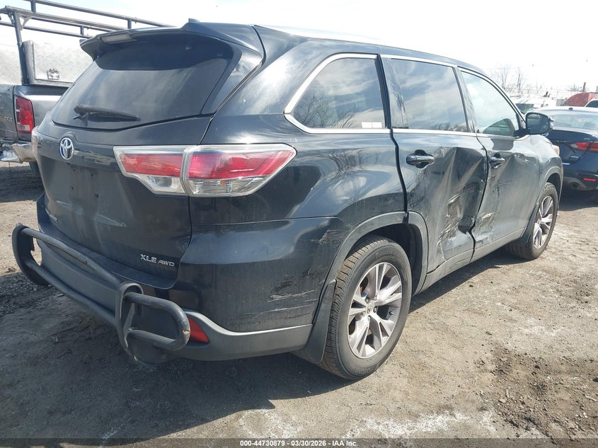 2015 TOYOTA HIGHLANDER auction photo 4
