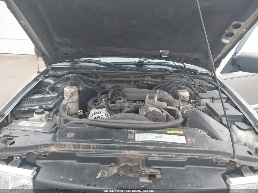 2000 Chevrolet Blazer VIN: 1GNDT13W2Y2185674 Lot: 44731060