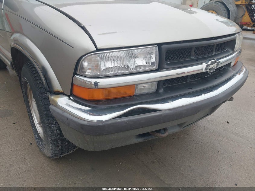 2000 Chevrolet Blazer VIN: 1GNDT13W2Y2185674 Lot: 44731060