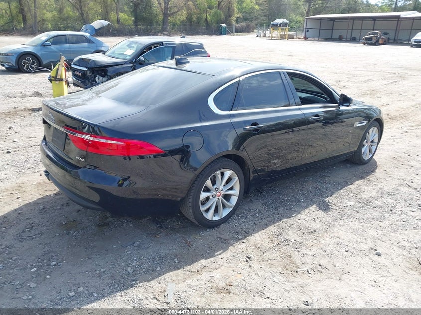 2017 JAGUAR XF auction photo 4