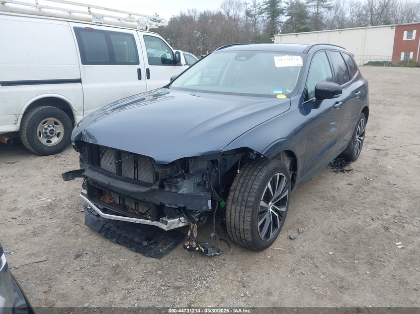 2024 Volvo Xc60 B5 Plus Dark Theme