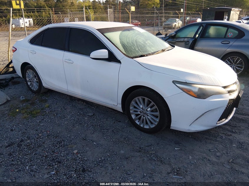 2017 TOYOTA CAMRY SE