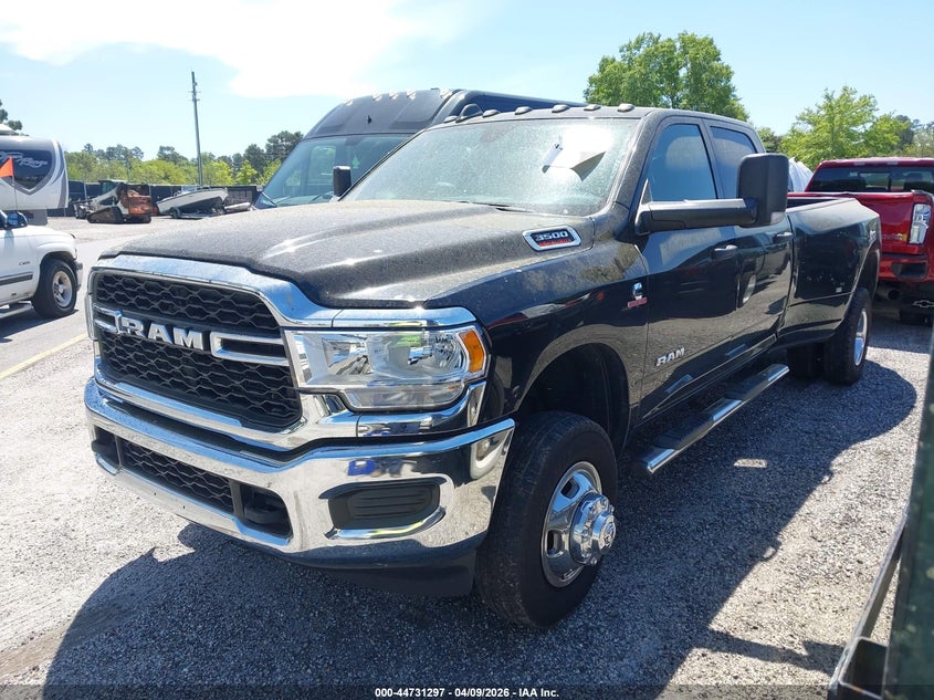 2022 Ram 3500 Tradesman 4X4 8' Box