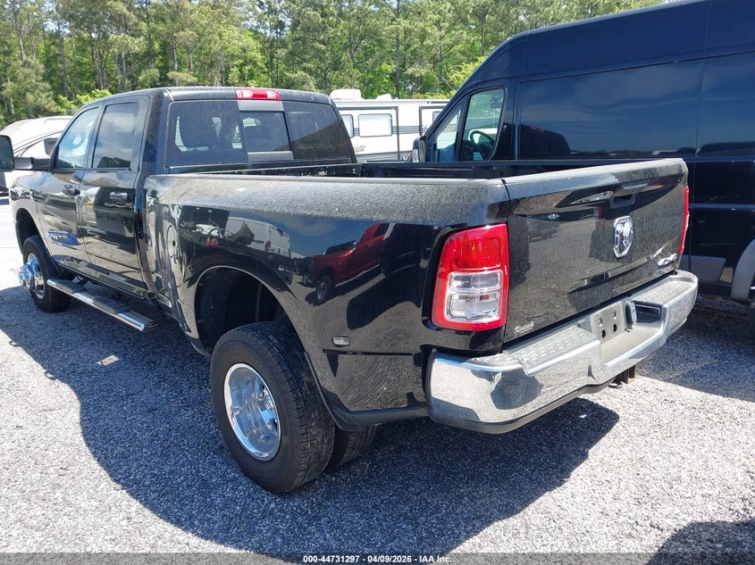 2022 Ram 3500 Tradesman 4X4 8' Box