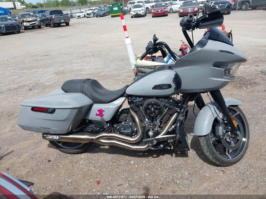 2025 Harley-Davidson Fltrx VIN: 1HD1KH715SB608646 Lot: 44731571