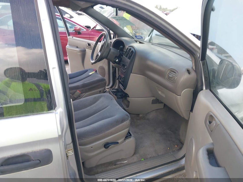 2002 Chrysler Voyager