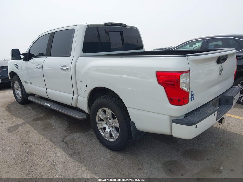 2017 Nissan Titan Sv