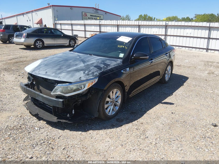 Vin: 5xxgt4l37jg227317, lot: 45229158, kia optima s 20182