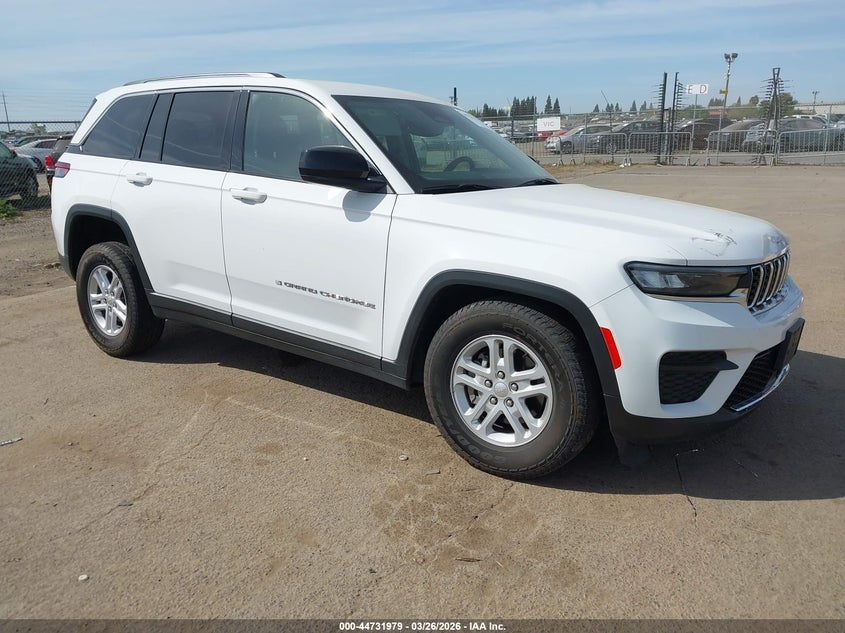2023 Jeep Grand Cherokee Laredo 4X4