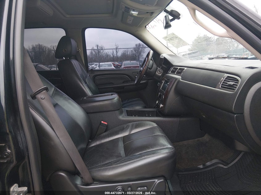 2007 GMC YUKON DENALI auction photo 5