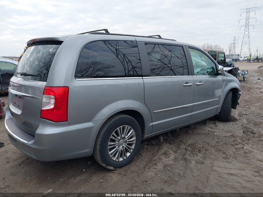2013 Chrysler Town & Country Touring-L