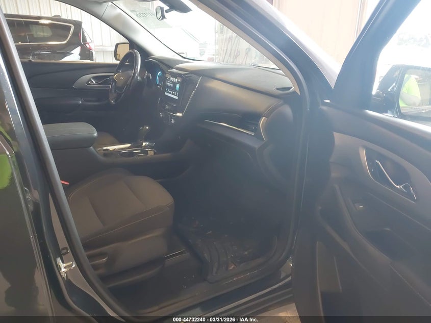 2018 CHEVROLET TRAVERSE auction photo 5