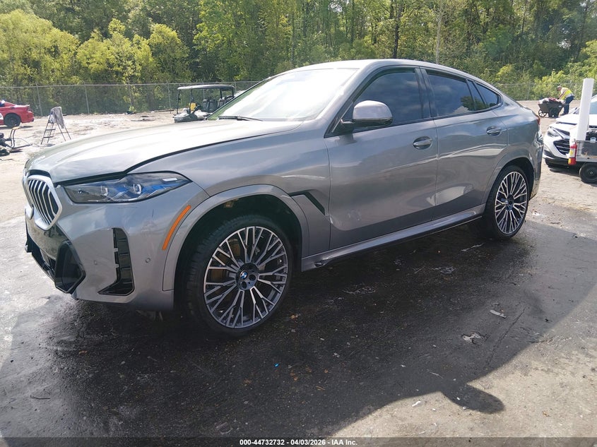 2025 BMW X6 xDrive40I