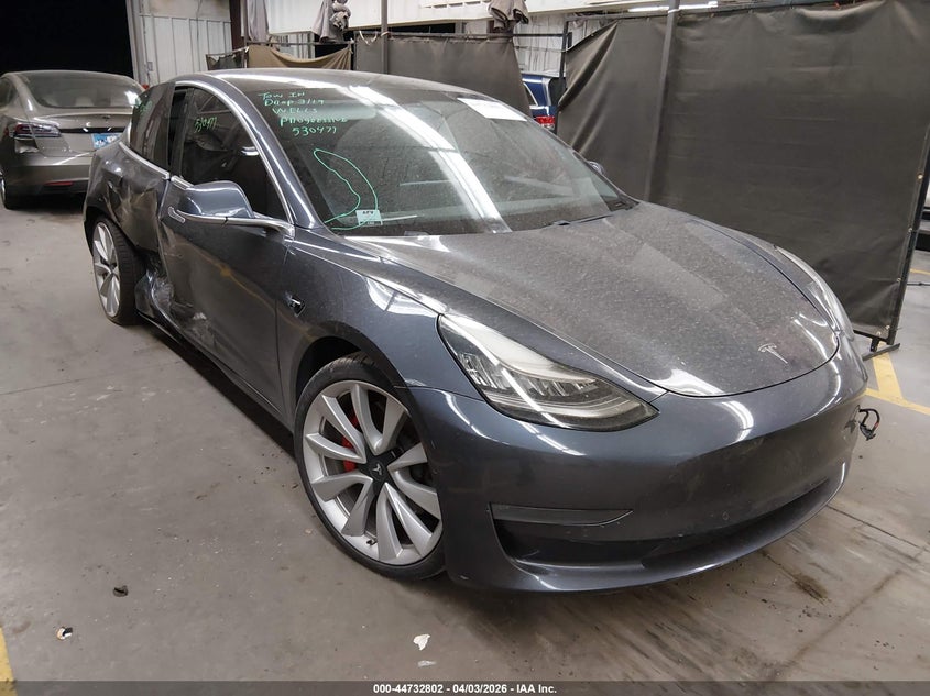 2019 Tesla Model 3 Long Range/Performance