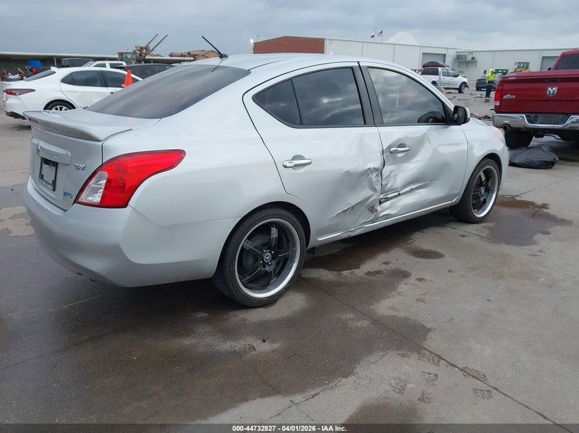 2013 Nissan Versa 1.6 Sv