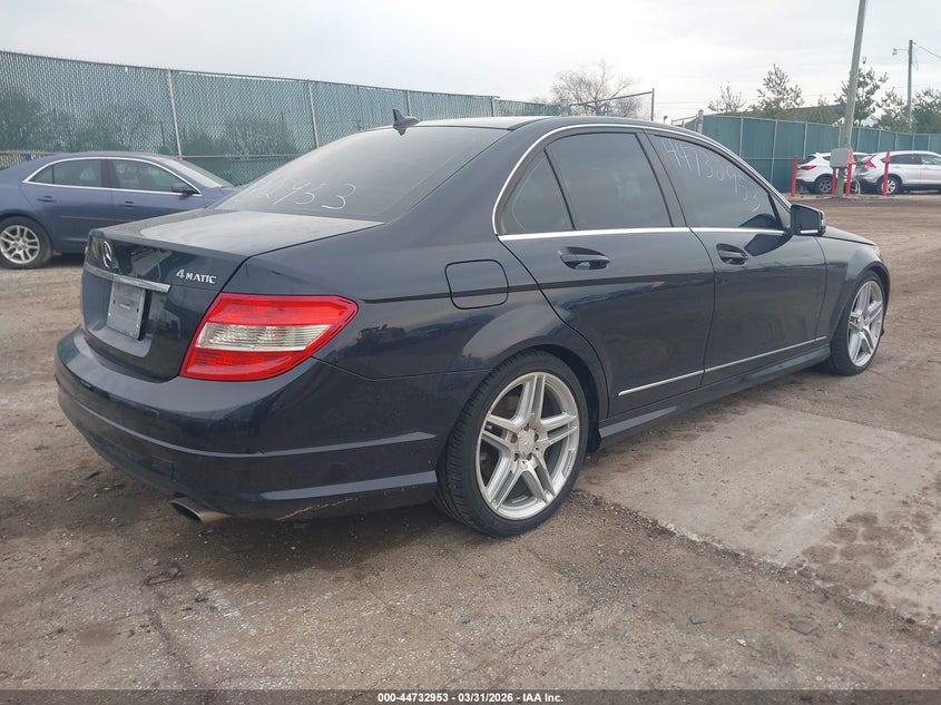 2011 Mercedes-Benz C 300 Luxury 4Matic/Sport 4Matic