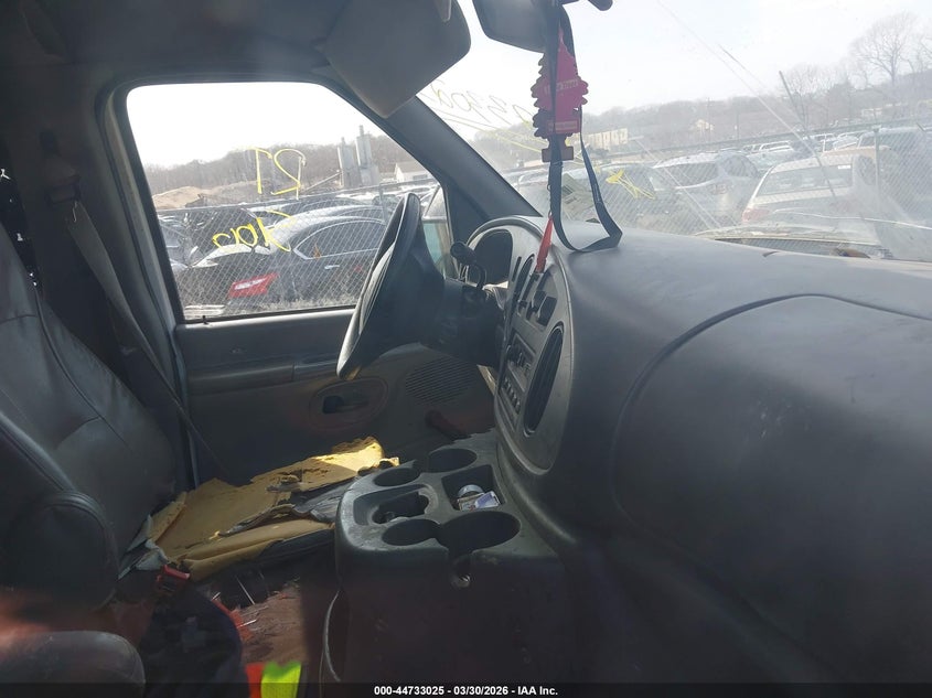 2002 Ford E-150 Xl/Xlt