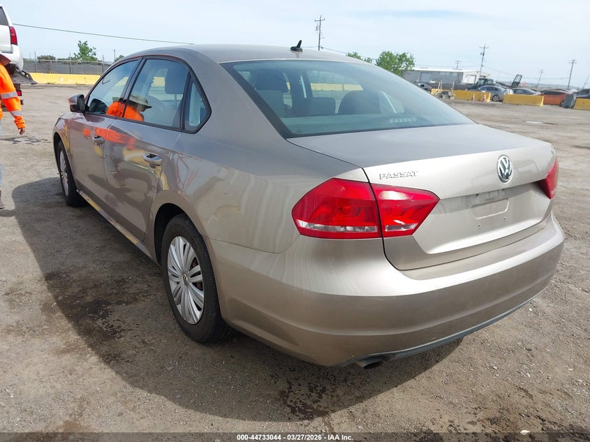2015 Volkswagen Passat 1.8T S