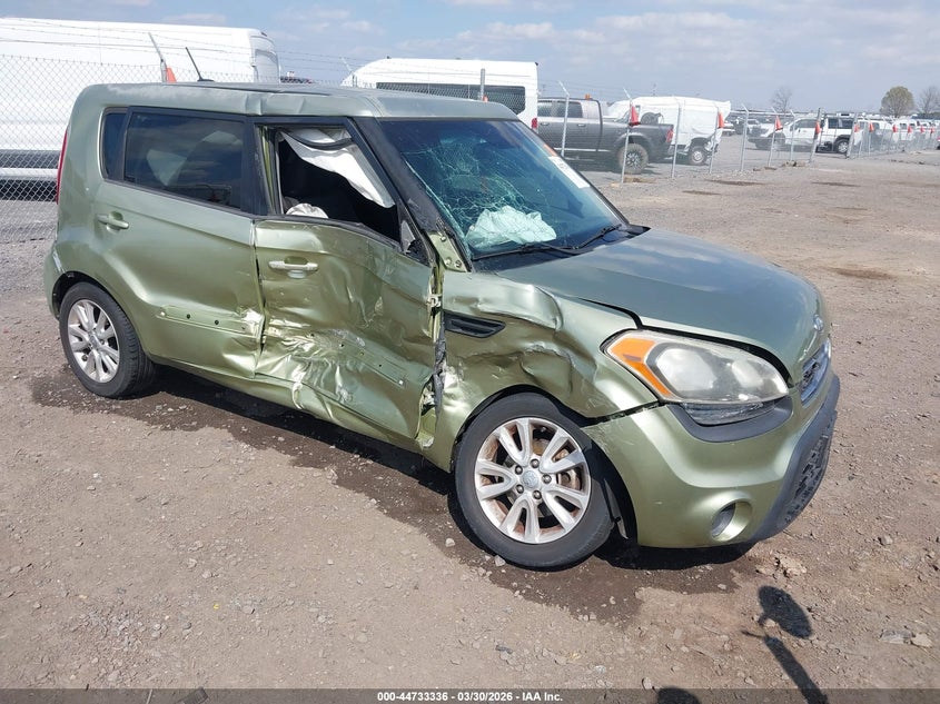 2013 KIA SOUL +