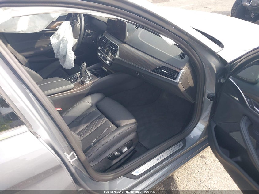 VIN WBA13AG04PCM80945 2023 BMW 530E