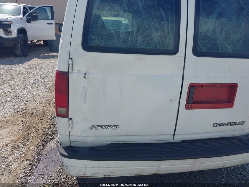 1999 Chevrolet Astro VIN: 1GNDM19W4XB192628 Lot: 44733611