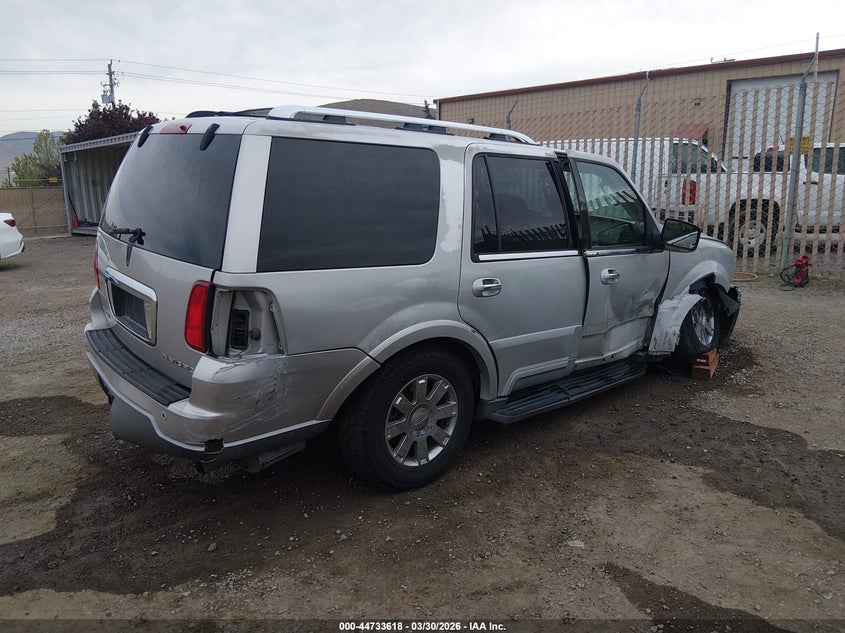 2004 Lincoln Navigator