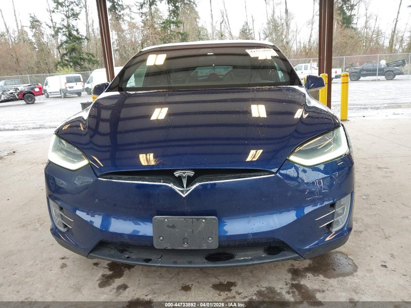 2019 Tesla Model X 100D/75D/Long Range VIN: 5YJXCAE2XKF183644 Lot: 44733892