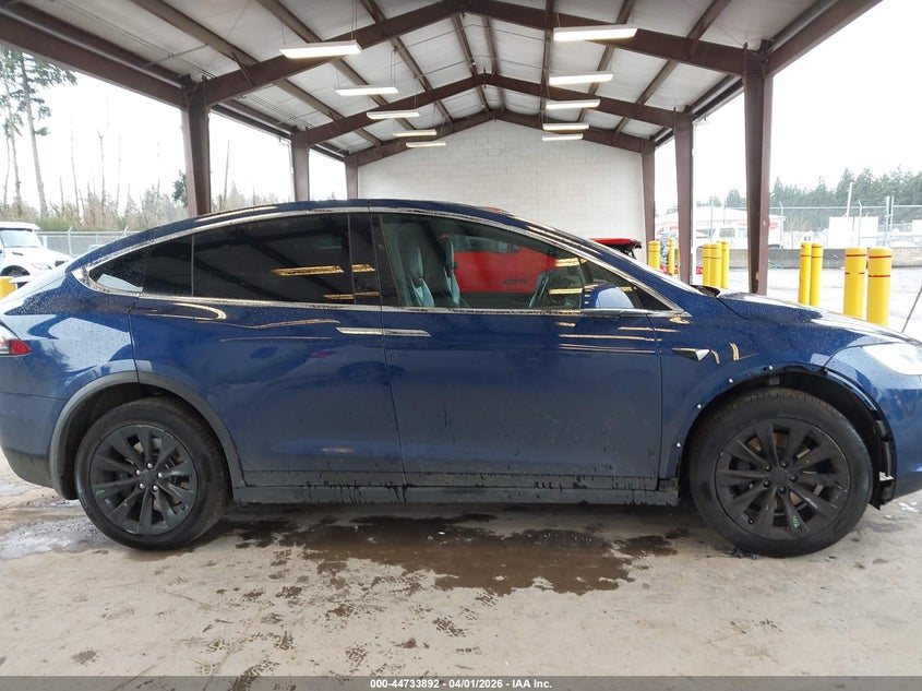 2019 Tesla Model X 100D/75D/Long Range VIN: 5YJXCAE2XKF183644 Lot: 44733892