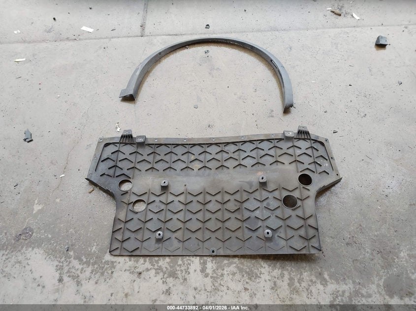 2019 Tesla Model X 100D/75D/Long Range VIN: 5YJXCAE2XKF183644 Lot: 44733892