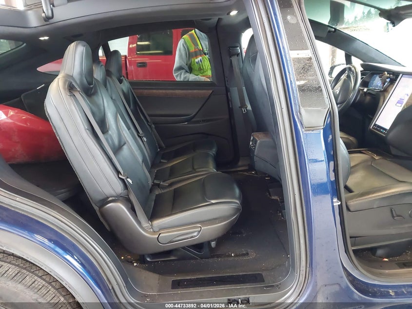 2019 Tesla Model X 100D/75D/Long Range VIN: 5YJXCAE2XKF183644 Lot: 44733892