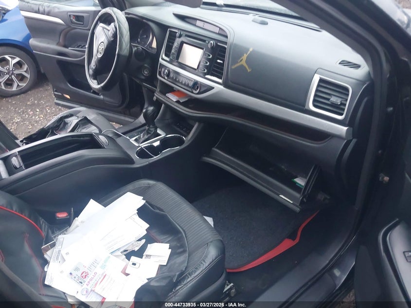 2015 Toyota Highlander Le V6